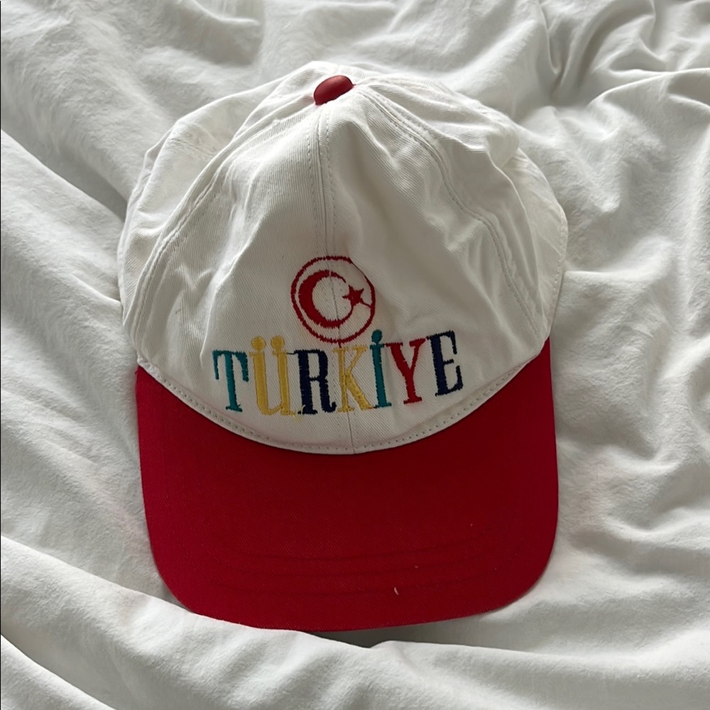 Vintage Baseball Hat - Türkiye Embroidered Cap - Red and White